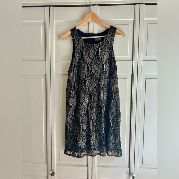 ASTR Scoop Neck Black and Gold Lace Mini Dress - Size M - Picture 4 of 9